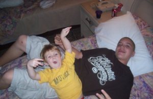 46027_493915537296790_1077425591_n